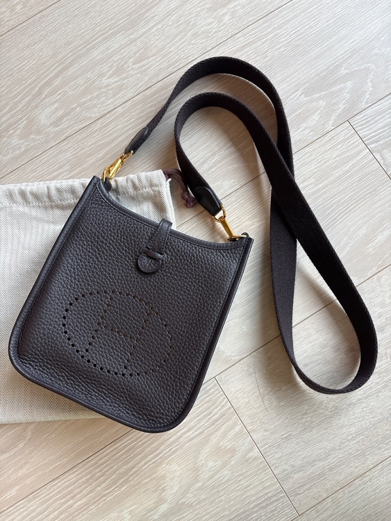 エルメス エブリン （ブランドバッグ）の商品画像 - 査定依頼日：2026年3月29日 - 最高査定価格：450,000円