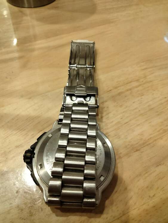 タグホイヤー フォーミュラ wah111（高級時計）の商品画像 - 査定依頼日：2025年4月15日 - 最高査定価格：85,000円