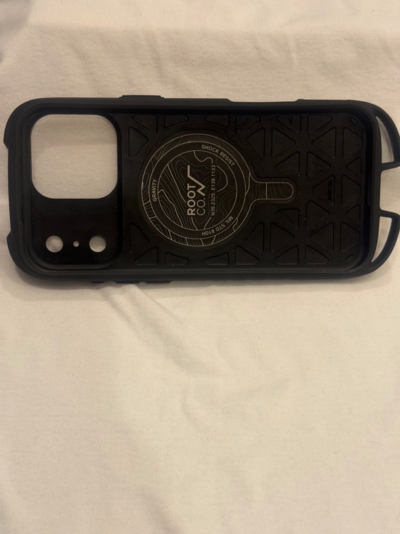 ROOT CO.（スマホ）の商品画像 - 査定依頼日：2026年9月24日 - 最高査定価格：189,000円