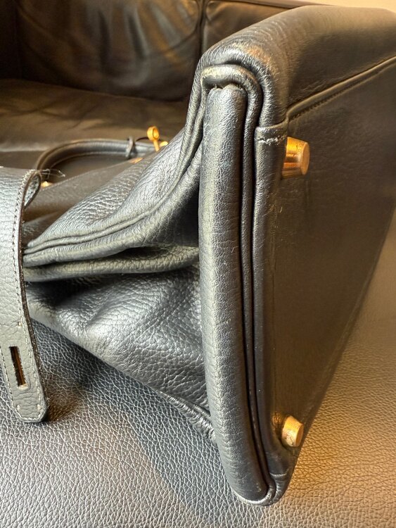 ケリー　黒　40（ブランドバッグ）の商品画像 - 査定依頼日：2025年4月23日 - 最高査定価格：750,000円