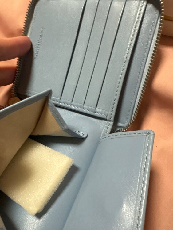 財布　メゾンキツネ　maison kitune（古着・ファッション）の商品画像 - 査定依頼日：2025年2月8日 - 最高査定価格：20,000円