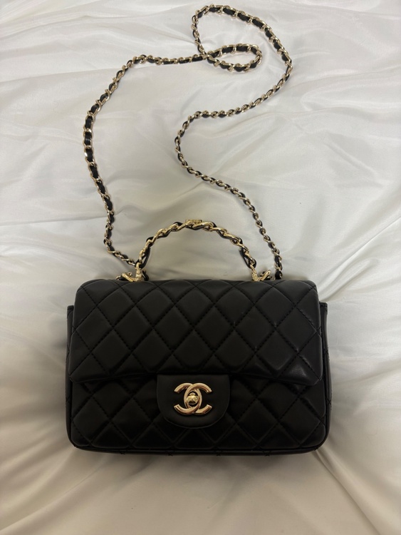 トップハンドル ミニ クラシック ハンドバッグ（ブランドバッグ）の商品画像 - 査定依頼日：2026年2月4日 - 最高査定価格：650,000円