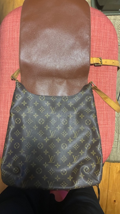 モノグラムショルダー　（ブランドバッグ）の商品画像 - 査定依頼日：2026年3月14日 - 最高査定価格：50,000円