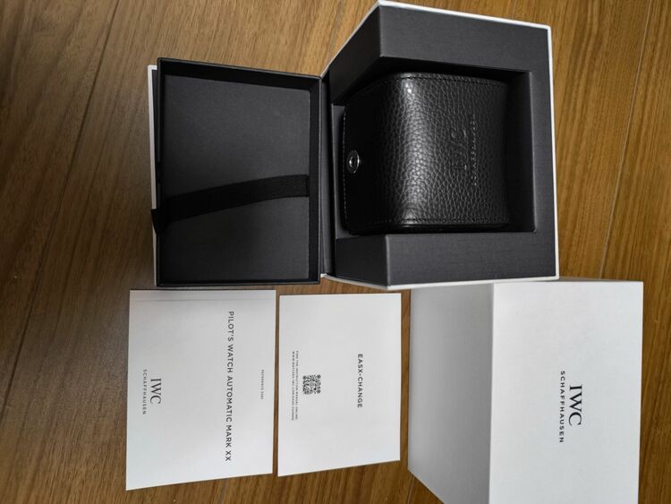 IWC パイロットウォッチ IW328202（高級時計）の商品画像 - 査定依頼日：2025年9月20日 - 最高査定価格：730,000円