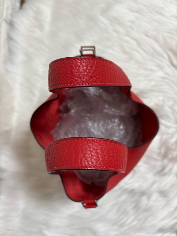 エルメス ピコタンロックＰＭ トリヨンクレマンス ルージュトマト A刻印（ブランドバッグ）の商品画像 - 査定依頼日：2025年12月7日 - 最高査定価格：250,000円