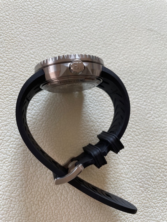 ブランパンフィフティフォゾムス（高級時計）の商品画像 - 査定依頼日：2025年8月31日 - 最高査定価格：1,650,000円