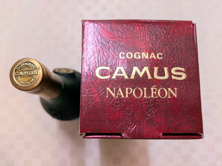 COGNAC CAMUS NAPOLEON（お酒）の商品画像 - 査定依頼日：2025年10月28日 - 最高査定価格：3,000円