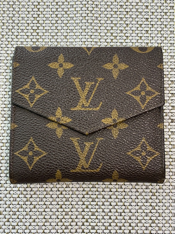 ルイヴィトンポルトモネビエカルトクレディ 二つ折り財布（ブランド財布・小物）の商品画像 - 査定依頼日：2025年11月7日 - 最高査定価格：7,000円