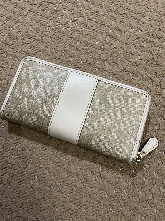 コーチ長財布（ブランド財布・小物）の商品画像 - 査定依頼日：2021年12月11日