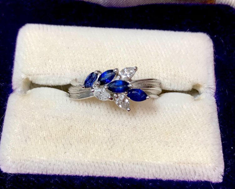 サファイアの指輪（宝石）の商品画像 - 査定依頼日：2022年12月4日 - 最高査定価格：23,000円