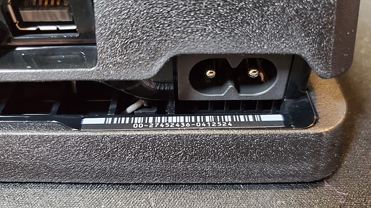 プレイステーション4本体 ジェットブラック(HDD 500GB/CUH-2100（ゲーム機本体・ゲームソフト）の商品画像 - 査定依頼日：2020年5月19日 - 最高査定価格：20,000円