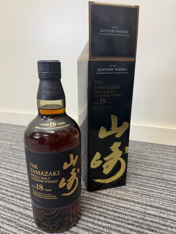 ウイスキー サントリー山崎 （お酒）の商品画像 - 査定依頼日：2026年2月27日 - 最高査定価格：146,500円