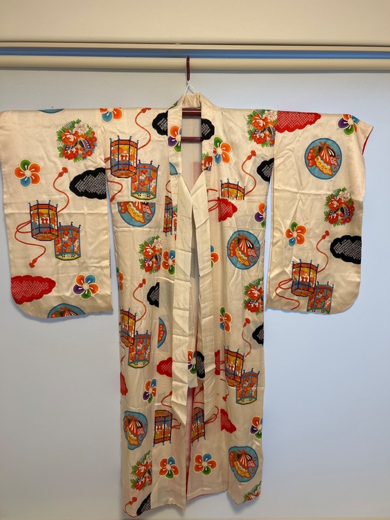 七五三（着物）の商品画像 - 査定依頼日：2025年11月27日 - 最高査定価格：1,000円