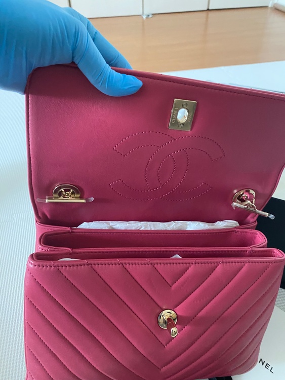 CHANEL Vステッチトップハンドルフラップバッグ（ブランドバッグ）の商品画像 - 査定依頼日：2026年7月12日 - 最高査定価格：480,000円