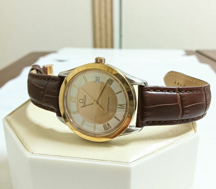 OMEGA　K18ピンクゴールド無垢ベゼル&尾錠　自動巻き（高級時計）の商品画像 - 査定依頼日：2025年10月28日 - 最高査定価格：150,000円