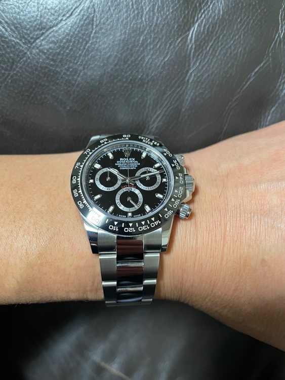 ロレックス デイトナ 116500l（高級時計）の商品画像 - 査定依頼日：2025年11月13日 - 最高査定価格：4,100,000円