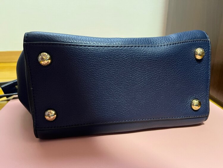 ショルダーバック（ブランド財布・小物）の商品画像 - 査定依頼日：2025年3月31日 - 最高査定価格：3,000円