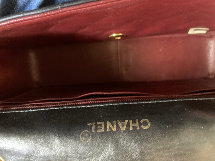 シャネル マトラッセ ダイアナフラップ（ブランドバッグ）の商品画像 - 査定依頼日：2024年12月30日 - 最高査定価格：220,000円