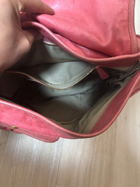 ショルダーバック？（ブランドバッグ）の商品画像 - 査定依頼日：2025年10月22日 - 最高査定価格：25,000円