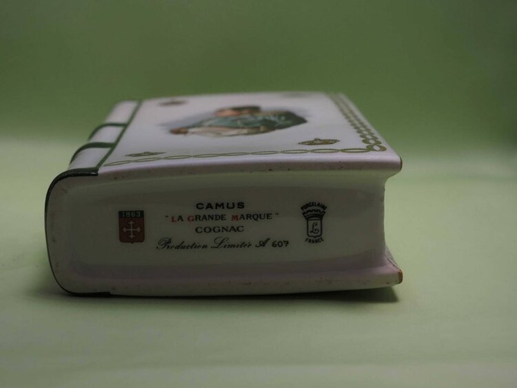 ブランデー カミュ （お酒）の商品画像 - 査定依頼日：2025年4月1日 - 最高査定価格：10,500円