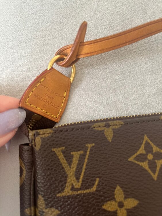 ポシェットアクセソワール （ブランドバッグ）の商品画像 - 査定依頼日：2025年5月1日 - 最高査定価格：75,000円