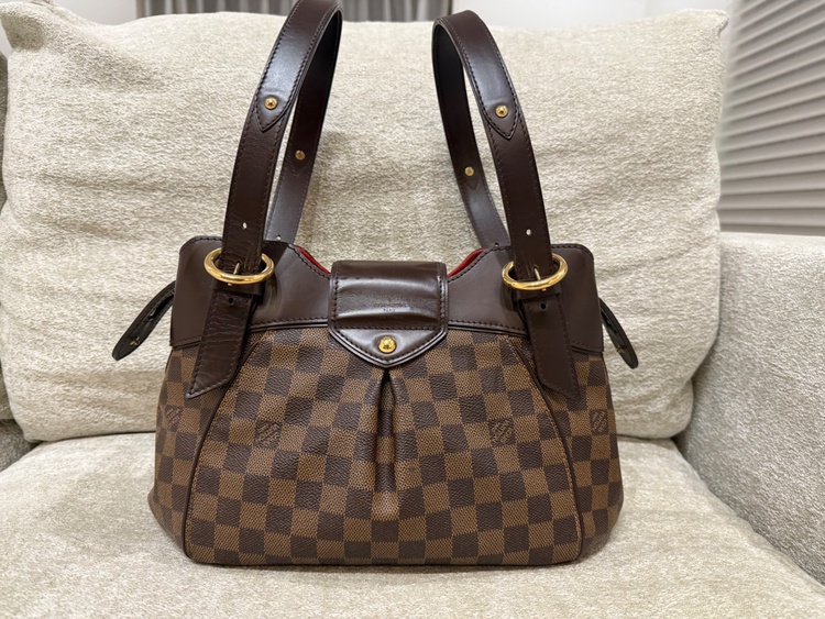 システィナ（ブランドバッグ）の商品画像 - 査定依頼日：2026年4月16日 - 最高査定価格：120,000円