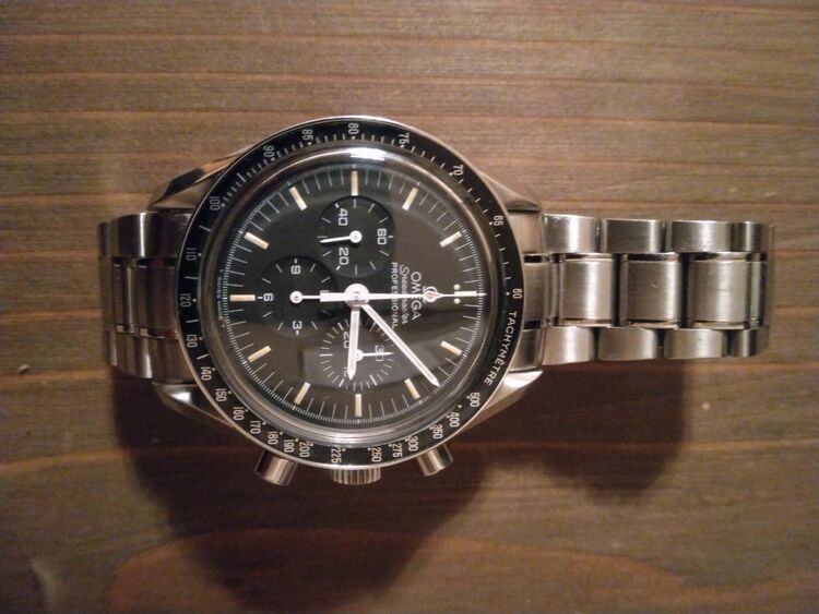オメガ スピードマスター 3570.50（高級時計）の商品画像 - 査定依頼日：2025年11月3日 - 最高査定価格：600,000円