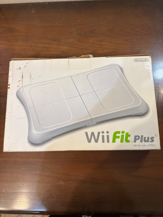 WiiフィットPlus（ゲーム機本体・ゲームソフト）の商品画像 - 査定依頼日：2026年1月13日 - 最高査定価格：2,000円