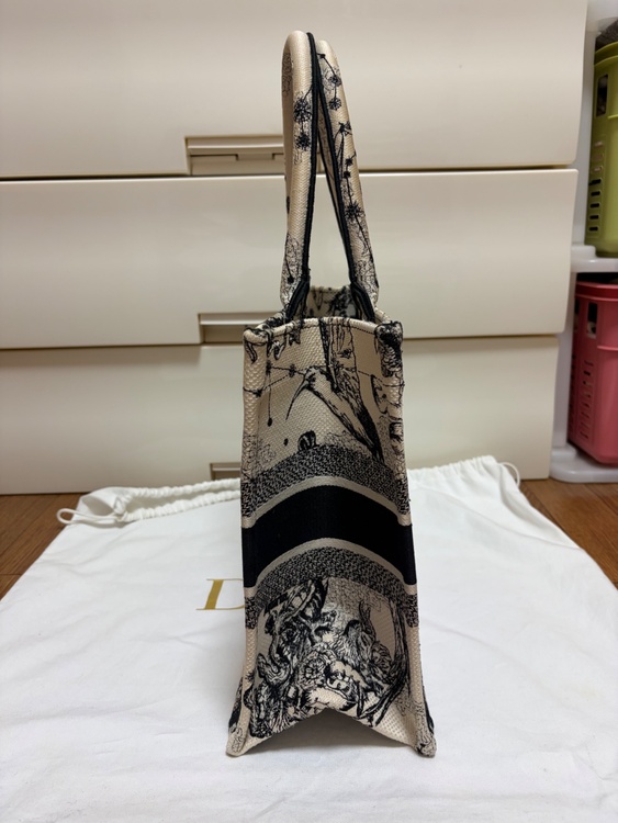 ディオール  （ブランドバッグ）の商品画像 - 査定依頼日：2026年3月3日 - 最高査定価格：140,000円