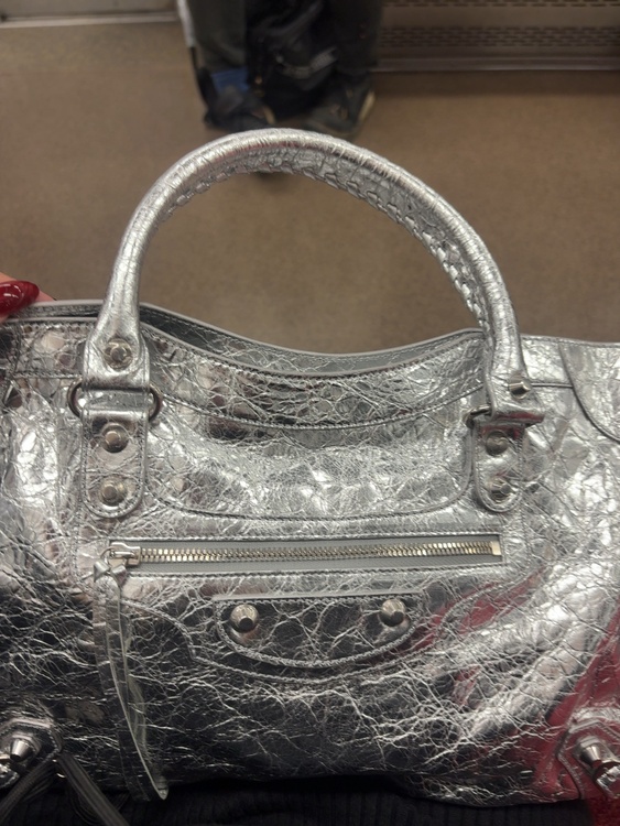 バレンシアガ  （ブランドバッグ）の商品画像 - 査定依頼日：2026年2月21日 - 最高査定価格：185,000円