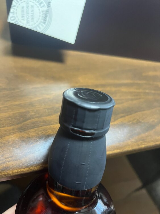 ウイスキー サントリー山崎 （お酒）の商品画像 - 査定依頼日：2025年2月27日 - 最高査定価格：300,000円