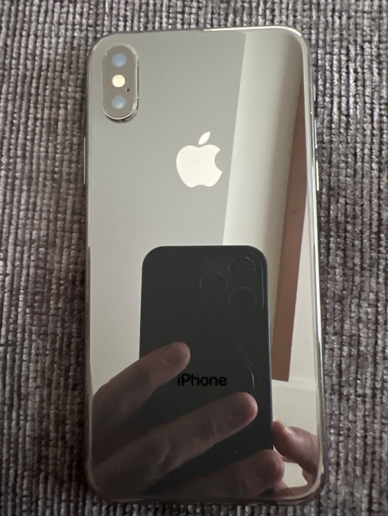 iPhone iPhoneX 256GB docomo（スマホ）の商品画像 - 査定依頼日：2026年9月13日 - 最高査定価格：10,000円