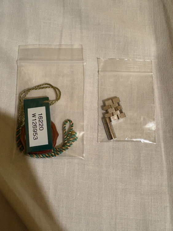 ロレックス デイトジャスト 16220（高級時計）の商品画像 - 査定依頼日：2025年7月7日 - 最高査定価格：720,000円