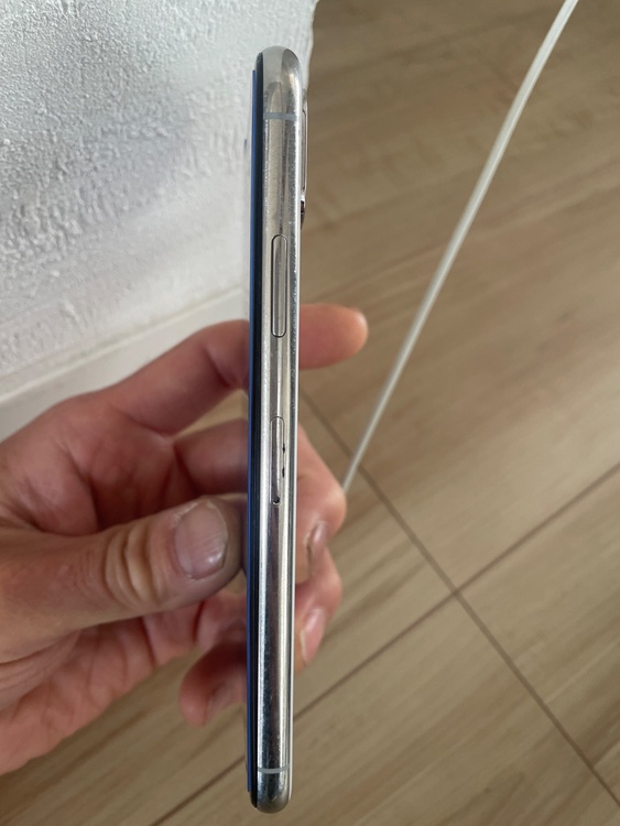 iPhone x（スマホ）の商品画像 - 査定依頼日：2026年3月15日 - 最高査定価格：14,000円