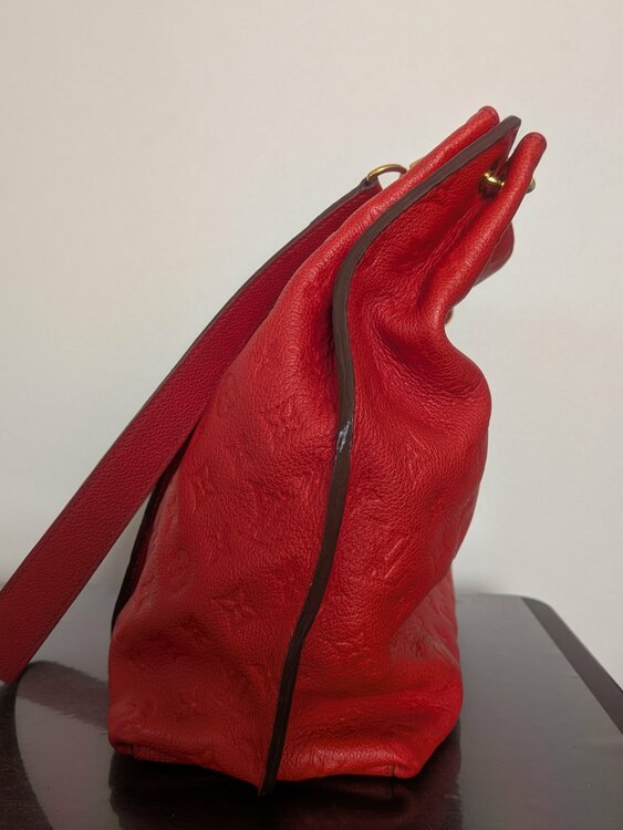 アンプラント メティス（ブランドバッグ）の商品画像 - 査定依頼日：2026年1月16日 - 最高査定価格：100,000円