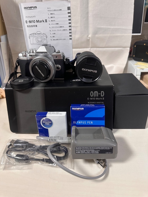 OM-D  E-M10  MarkⅢ（カメラ）の商品画像 - 査定依頼日：2026年4月8日 - 最高査定価格：43,000円