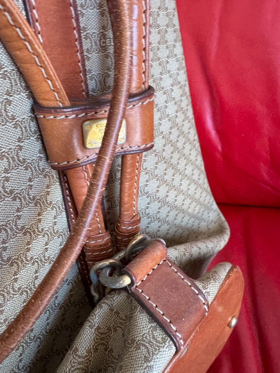 リュック（ブランドバッグ）の商品画像 - 査定依頼日：2026年2月12日 - 最高査定価格：7,000円