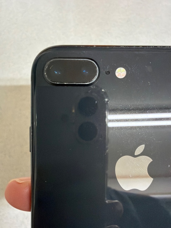 iPhone 8 plus（スマホ）の商品画像 - 査定依頼日：2026年7月12日 - 最高査定価格：4,500円