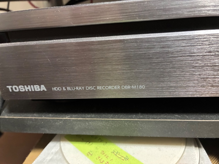 東芝　DMR-180（家電）の商品画像 - 査定依頼日：2026年9月21日 - 最高査定価格：2,200円
