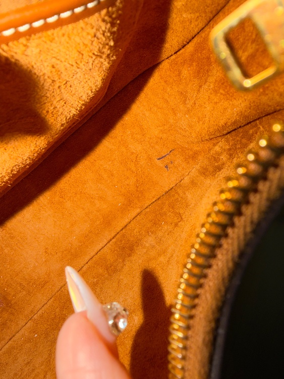 avaミディアム（ブランドバッグ）の商品画像 - 査定依頼日：2026年4月23日 - 最高査定価格：200,000円