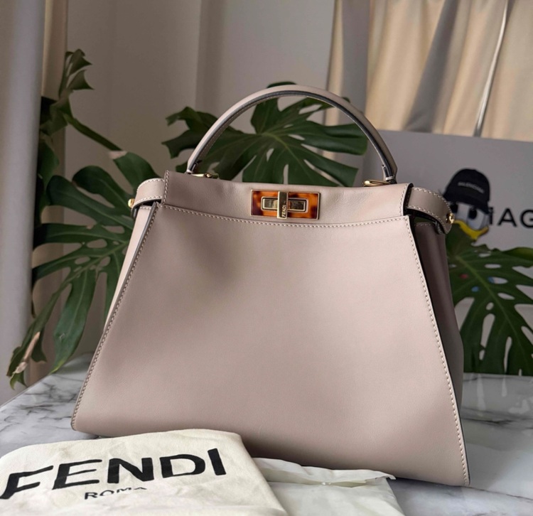 フェンディ  （ブランドバッグ）の商品画像 - 査定依頼日：2025年11月3日 - 最高査定価格：175,000円