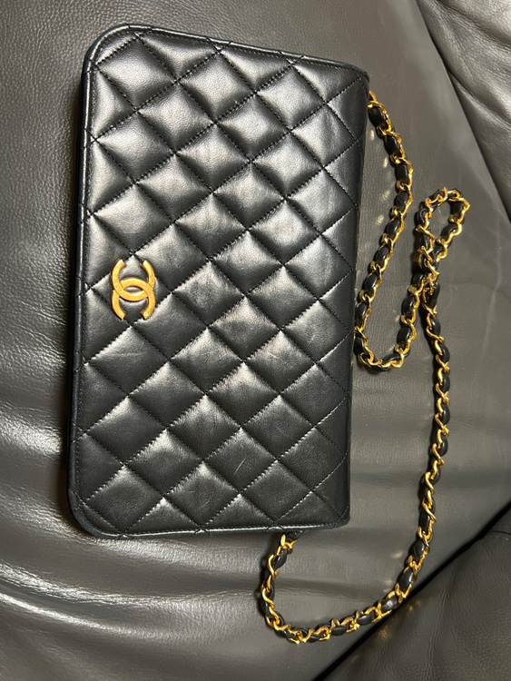 マトラッセ、チェーンショルダー（ブランドバッグ）の商品画像 - 査定依頼日：2026年2月15日 - 最高査定価格：100,000円