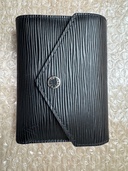 ポルトフォイユ・ヴィクトリーヌ M62173（ブランド財布・小物）の商品画像 - 査定依頼日：2026年4月18日 - 最高査定価格：100,000円