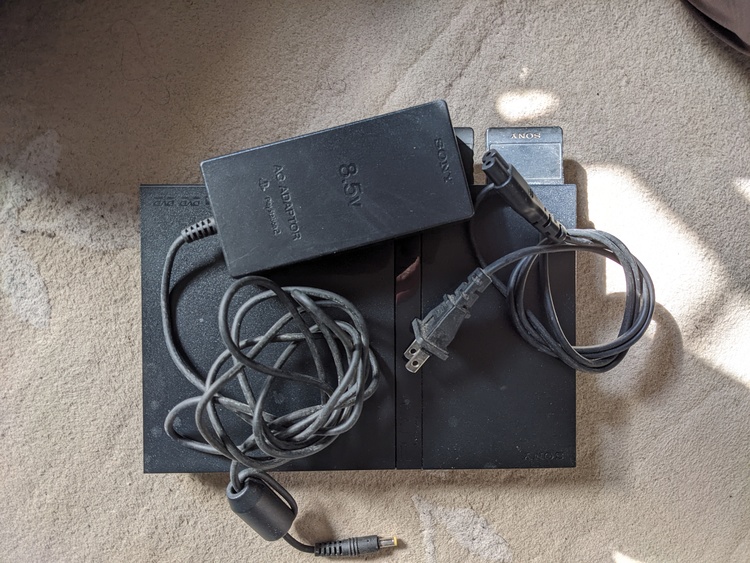 PS2（ゲーム機本体・ゲームソフト）の商品画像 - 査定依頼日：2022年5月18日 - 最高査定価格：1,000円