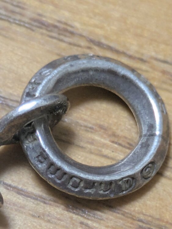 タイニーCHクロスチャーム（古着・ファッション）の商品画像 - 査定依頼日：2025年12月29日 - 最高査定価格：12,000円