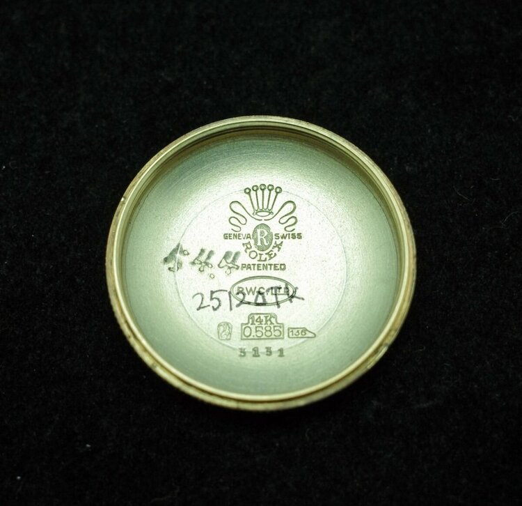 ROLEX  K14YG  Bubble Back  OYSTER PERPET（高級時計）の商品画像 - 査定依頼日：2026年1月26日 - 最高査定価格：700,000円