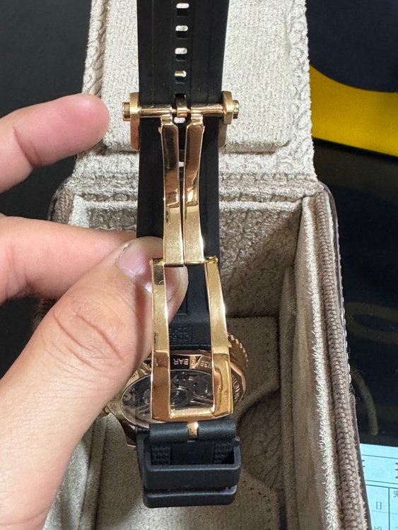 ナビタイマー（高級時計）の商品画像 - 査定依頼日：2026年1月20日 - 最高査定価格：2,000,000円