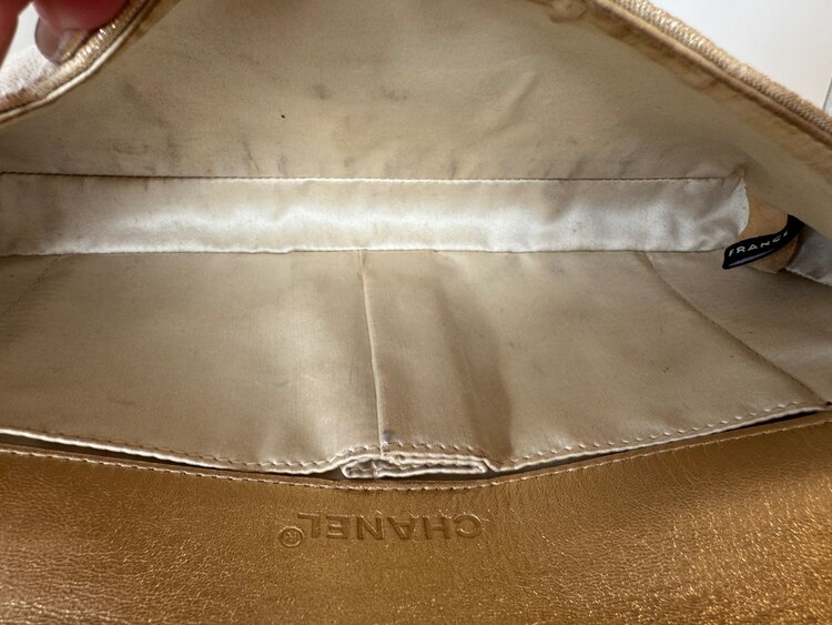 ニュートラベルラインチェーンショルダーバッグ（ブランドバッグ）の商品画像 - 査定依頼日：2025年1月14日 - 最高査定価格：150,000円