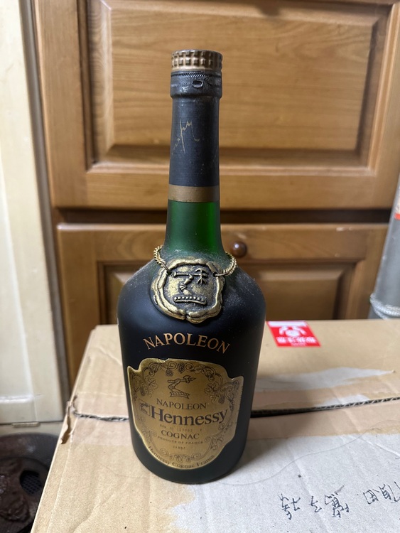 ナポレオン（お酒）の商品画像 - 査定依頼日：2025年9月10日 - 最高査定価格：2,000円