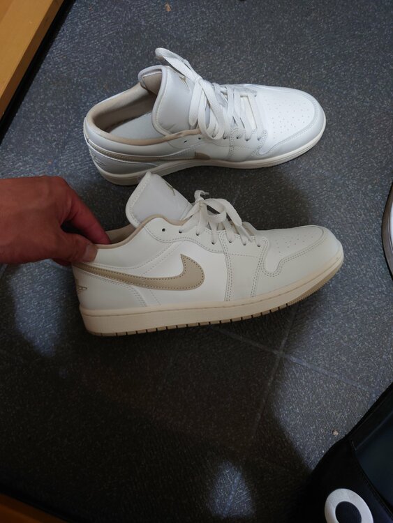 ナイキ　エアジョーダン（古着・ファッション）の商品画像 - 査定依頼日：2026年1月13日 - 最高査定価格：100,000円